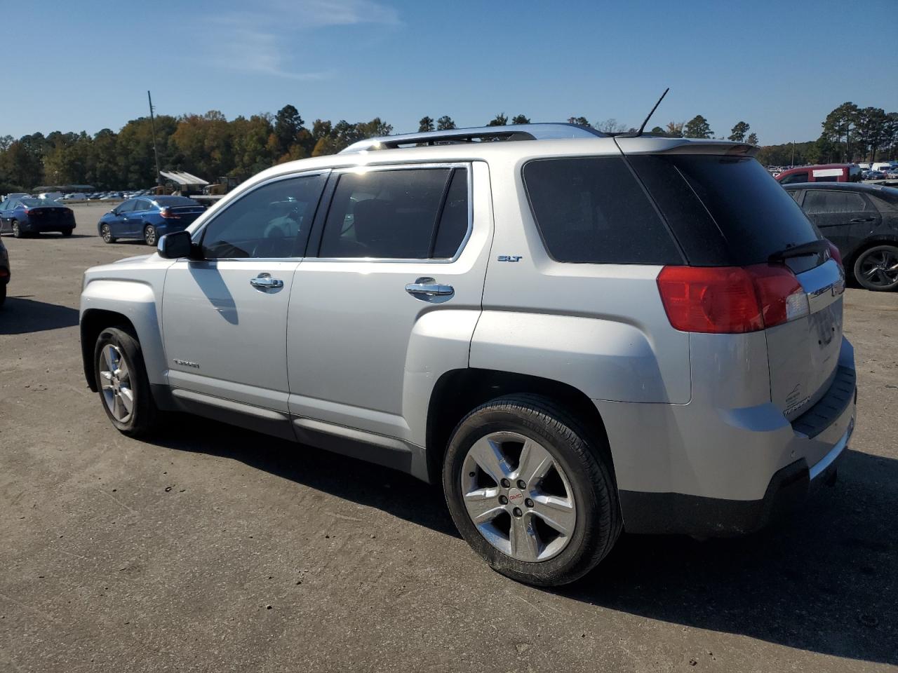 2014 GMC Terrain - Image 2
