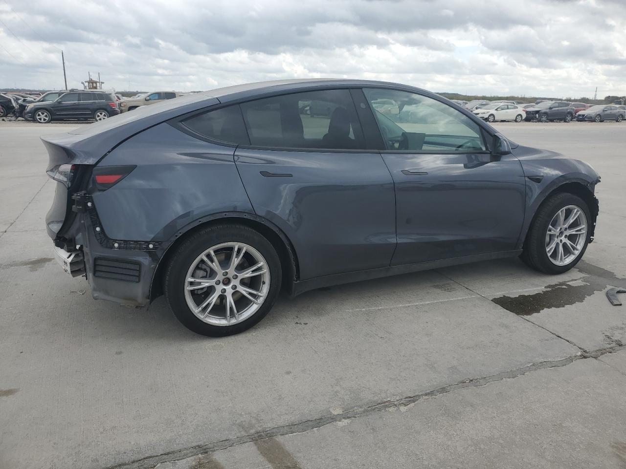 VIN 7SAYGDED9PF965231 2023 TESLA MODEL Y no.3