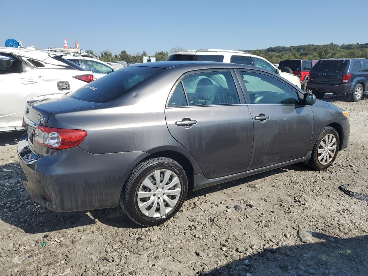 VIN 5YFBU4EE1DP136898 2013 TOYOTA COROLLA no.3