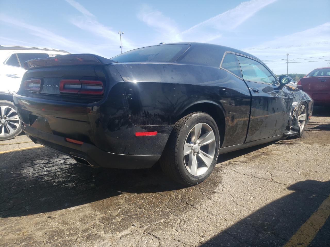 2019 Dodge Challenger - Image 3