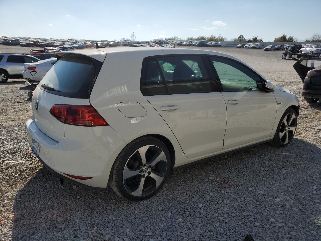 2017 Volkswagen GTI - Image 3