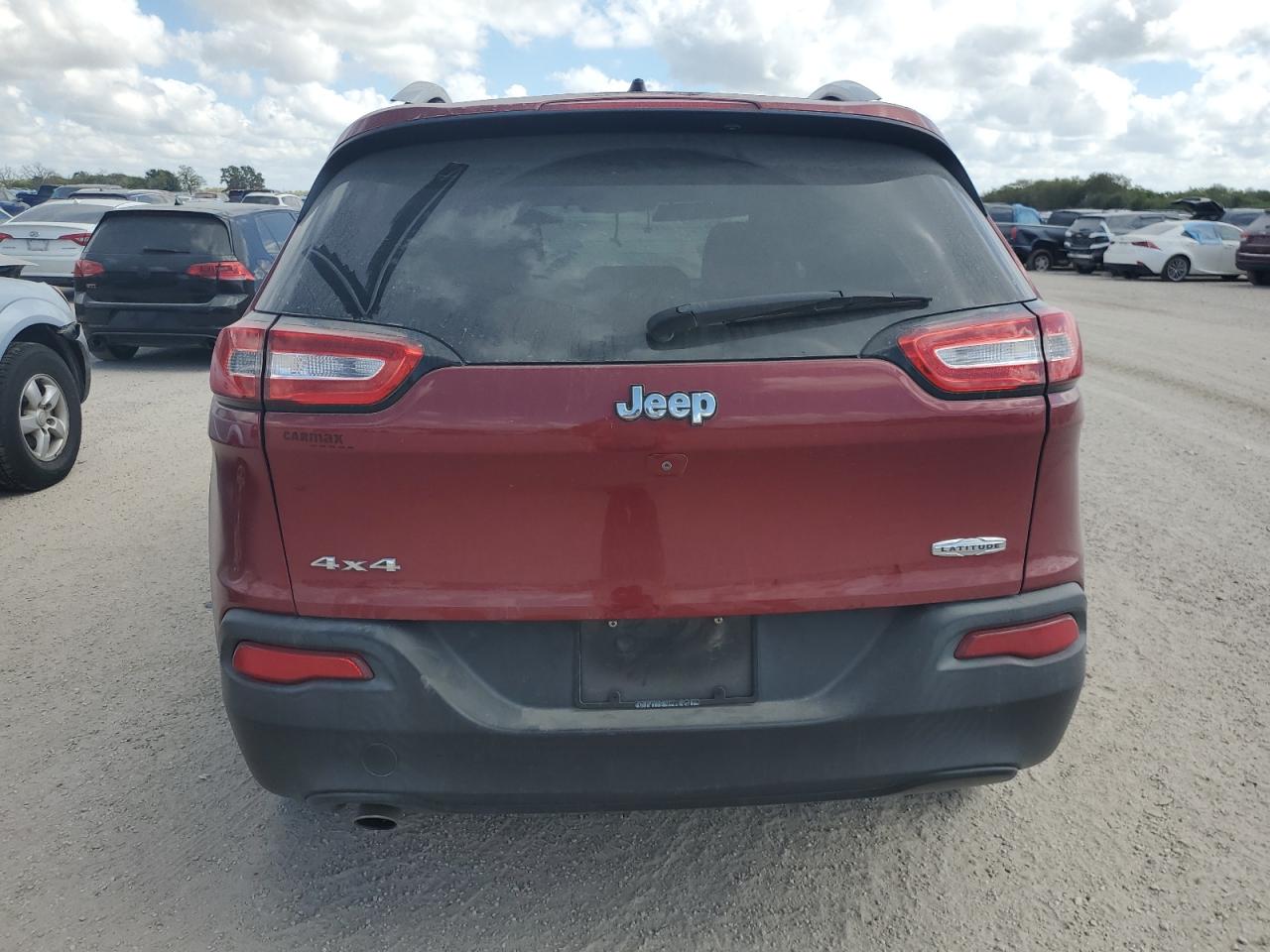 2015 Jeep Cherokee Latitude VIN: 1C4PJMCB5FW505327 Lot: 77573734