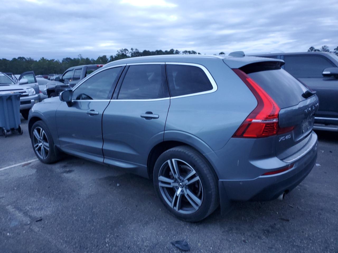 YV4A22RKXJ1055630 2018 VOLVO XC60 - Image 2