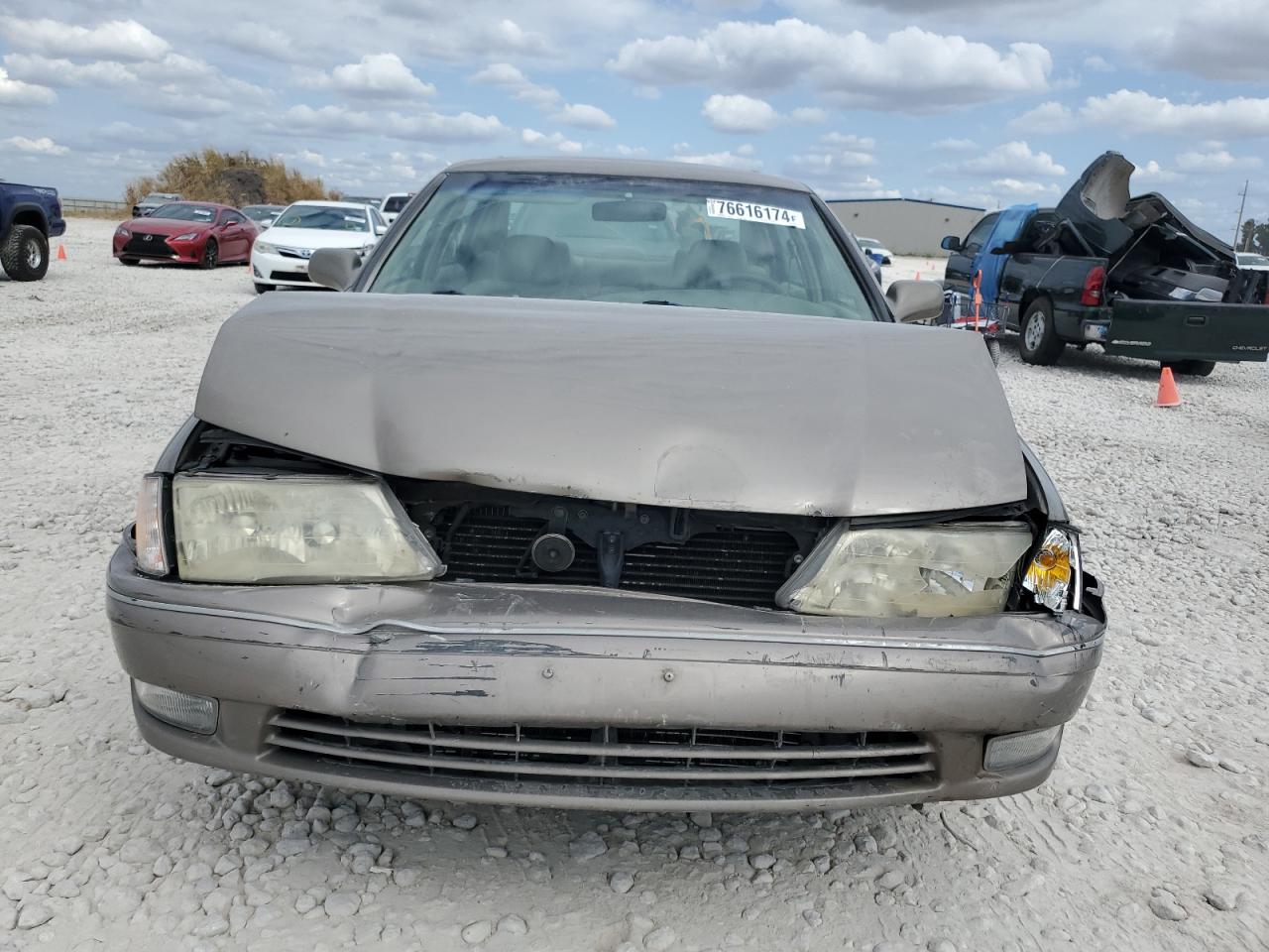 1999 Toyota Avalon - Image 5