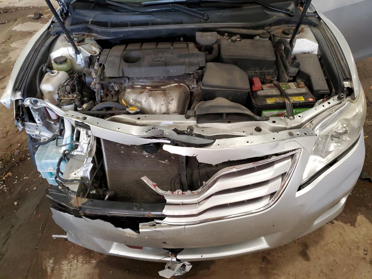 2011 Toyota Camry - Image 11