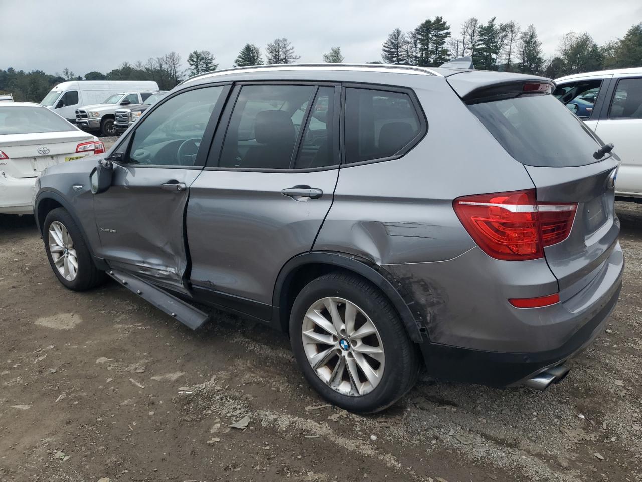 VIN 5UXWX9C53G0D82098 2016 BMW X3 no.2