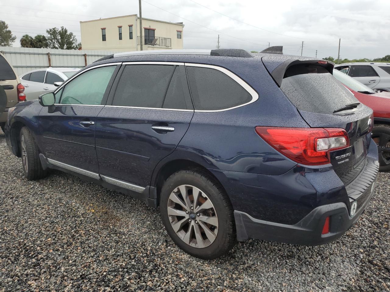 2018 Subaru Outback - Image 2