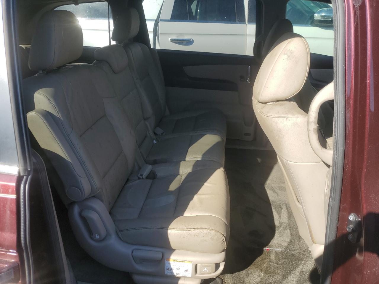 2014 Honda Odyssey - Image 11