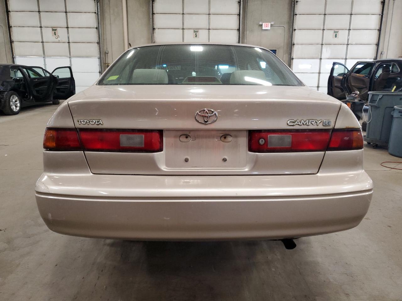 1999 Toyota Camry Ce VIN: 4T1BG22K1XU528532 Lot: 73507184