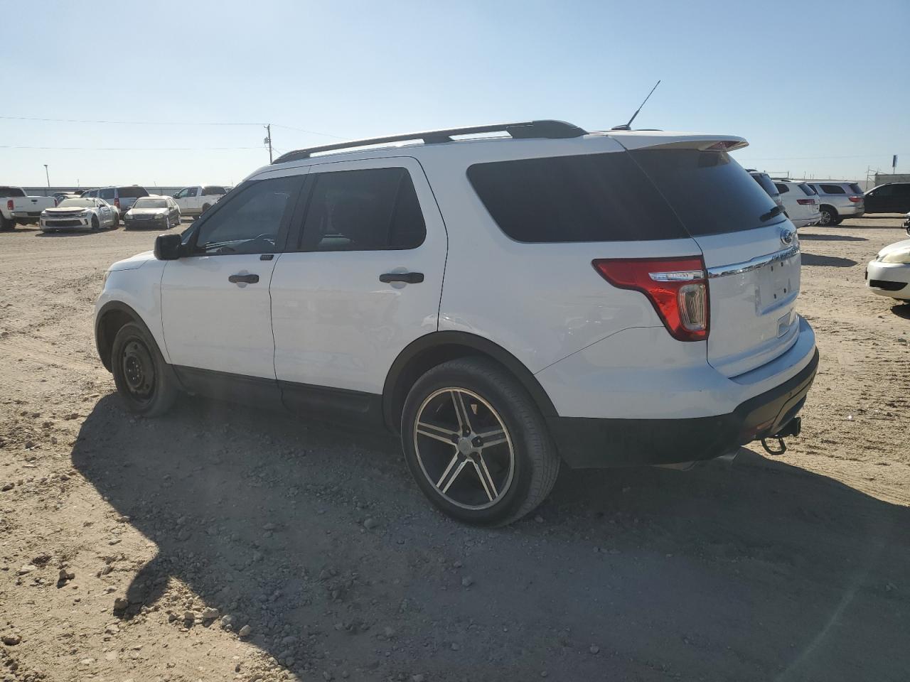1FM5K7B81FGA93716 2015 FORD EXPLORER - Image 2