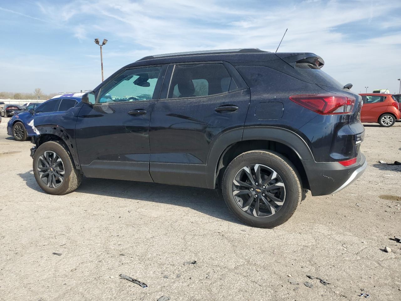 2021 Chevrolet TrailBlazer - Image 2