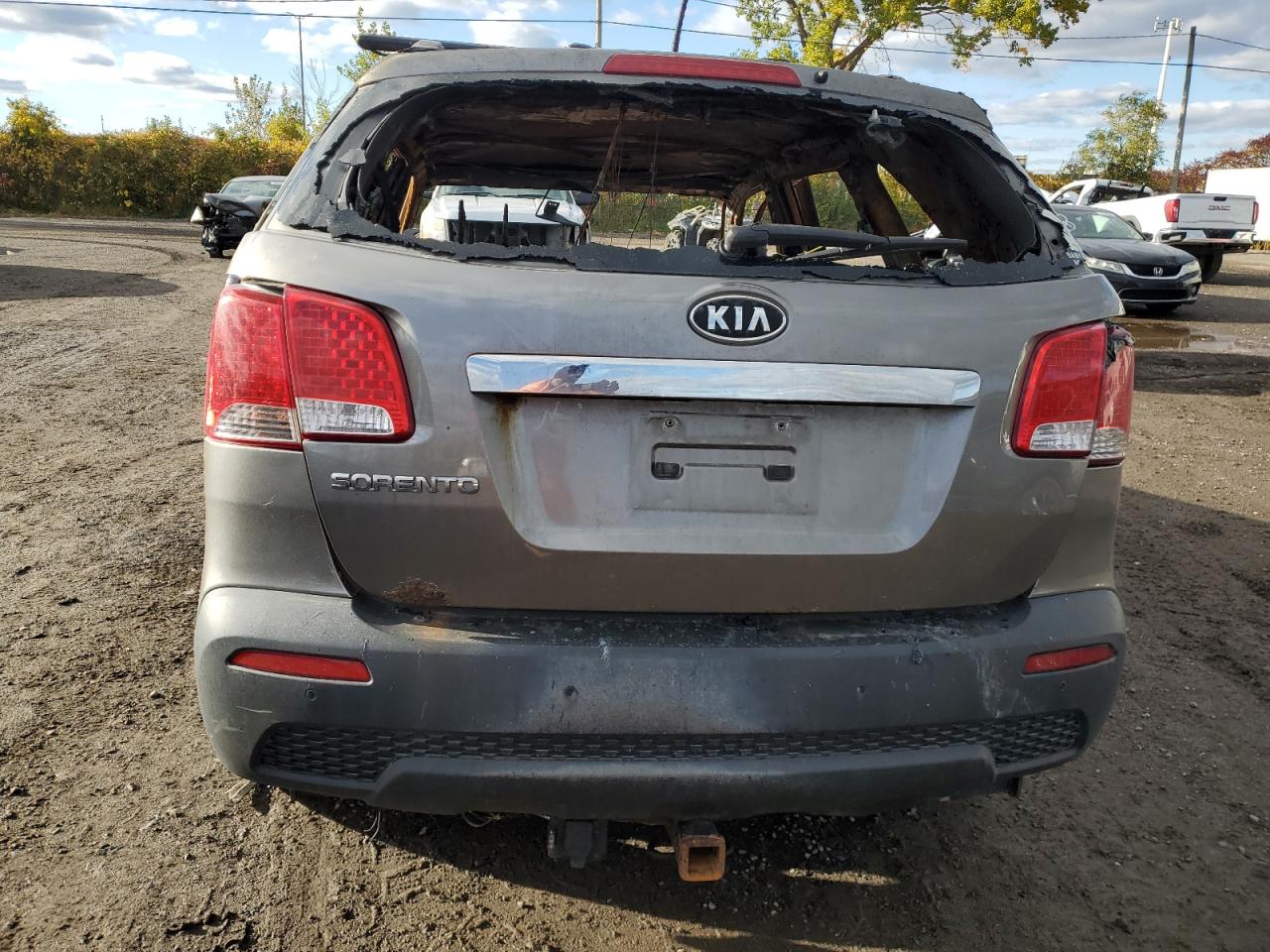 2011 Kia Sorento Base VIN: 5XYKT3A16BG186679 Lot: 75535984