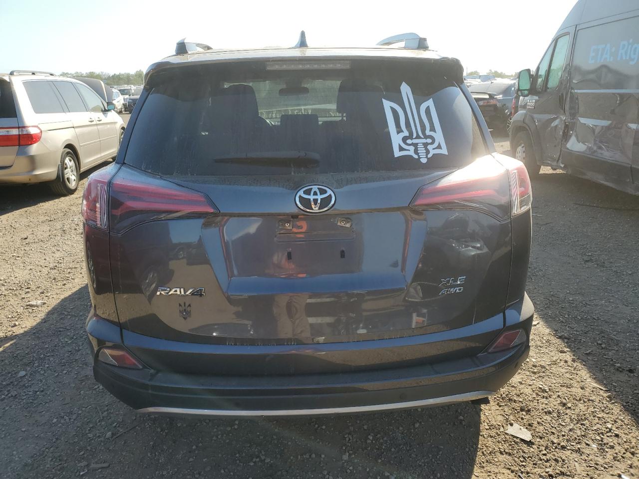 2017 Toyota Rav4 Xle VIN: JTMRFREV8HJ705195 Lot: 73347234