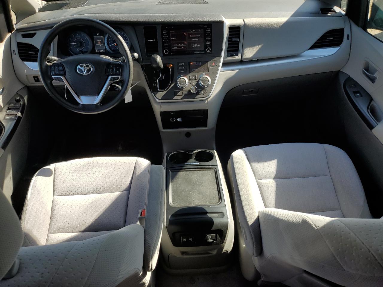 2020 Toyota Sienna - Image 8