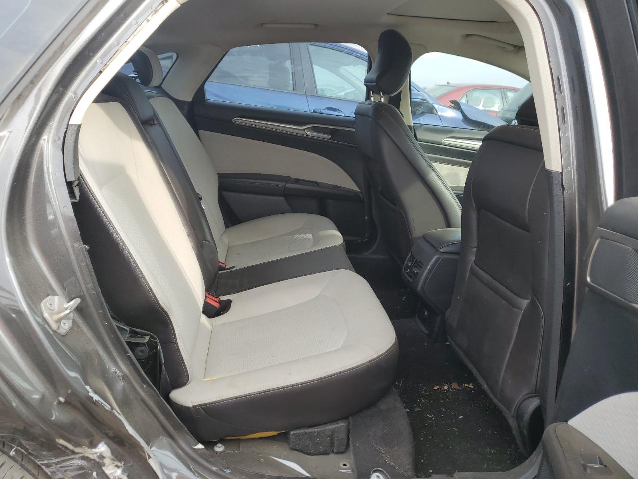 2019 Ford Fusion - Image 10