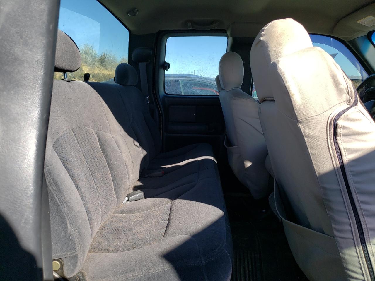 2002 Chevrolet Silverado - Image 10