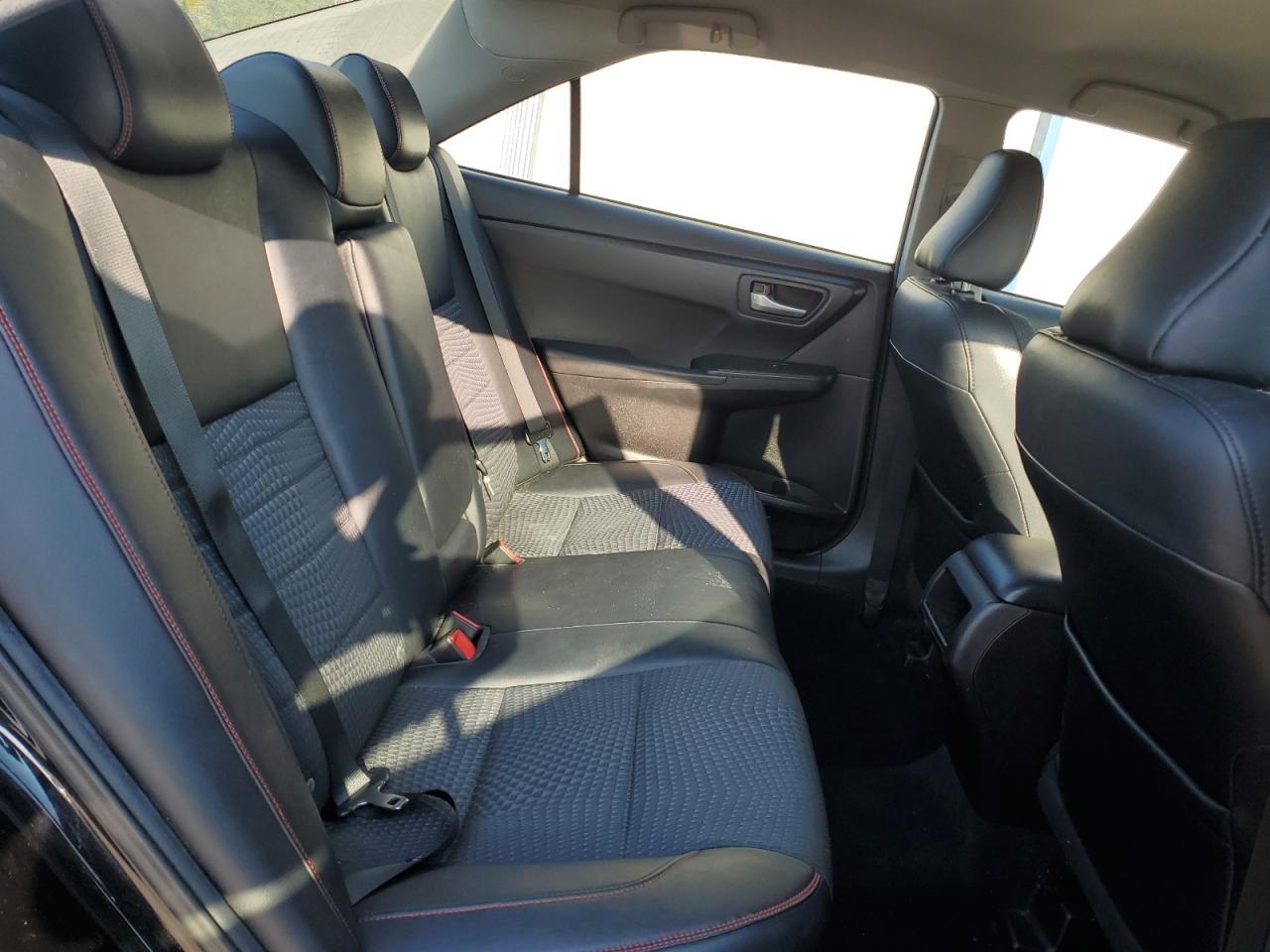 2015 Toyota Camry - Image 10