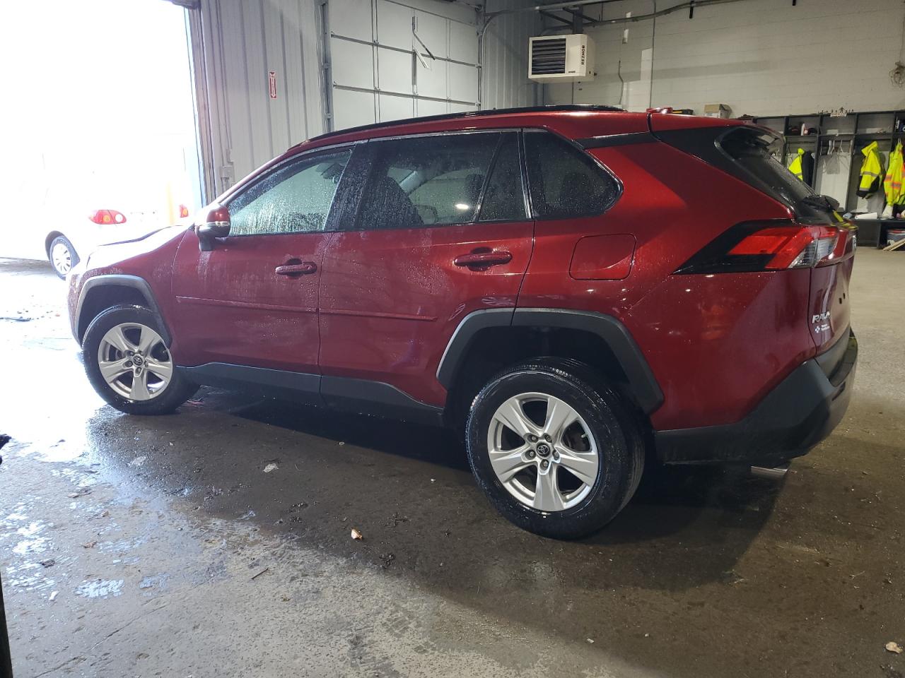 2019 Toyota RAV 4 - Image 2