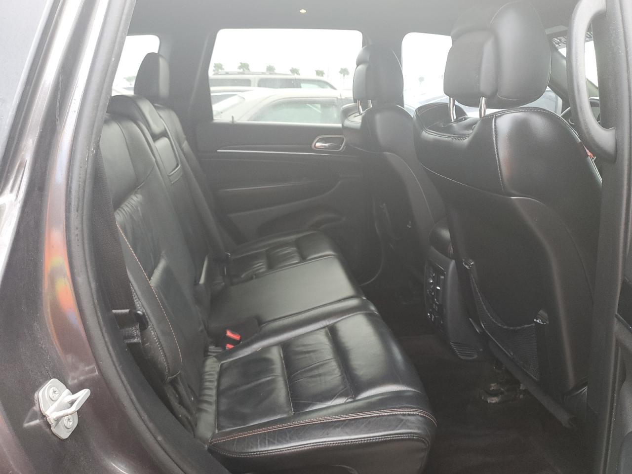 2016 Jeep Grand Cherokee - Image 11