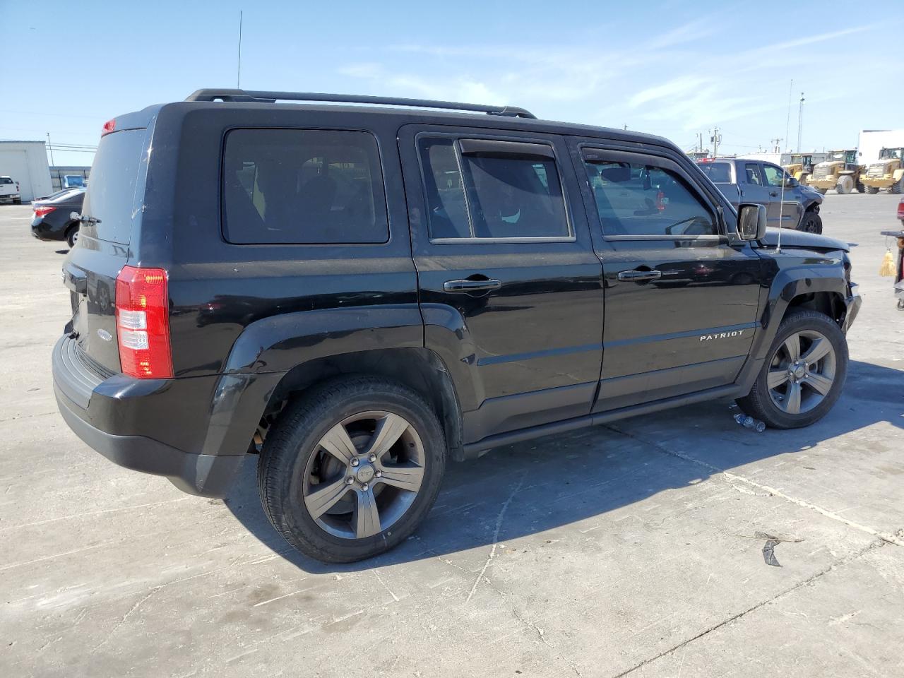 VIN 1C4NJPFA5ED680781 2014 JEEP PATRIOT no.3