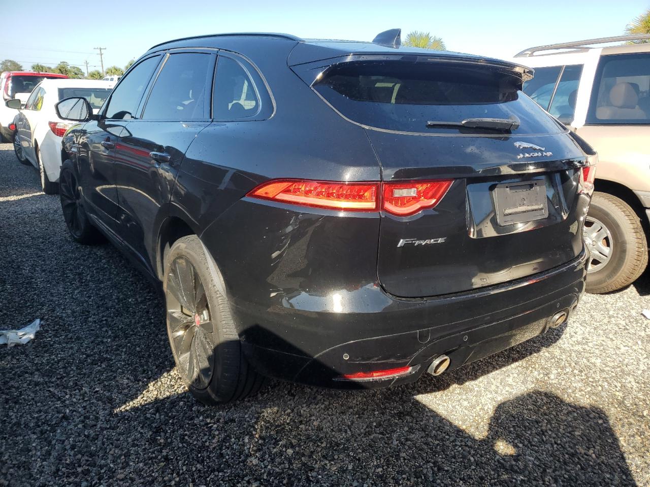 2019 Jaguar F-Pace - Image 2