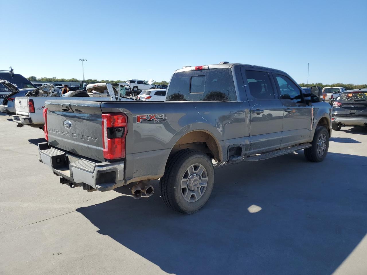 2023 Ford F250 - Image 3