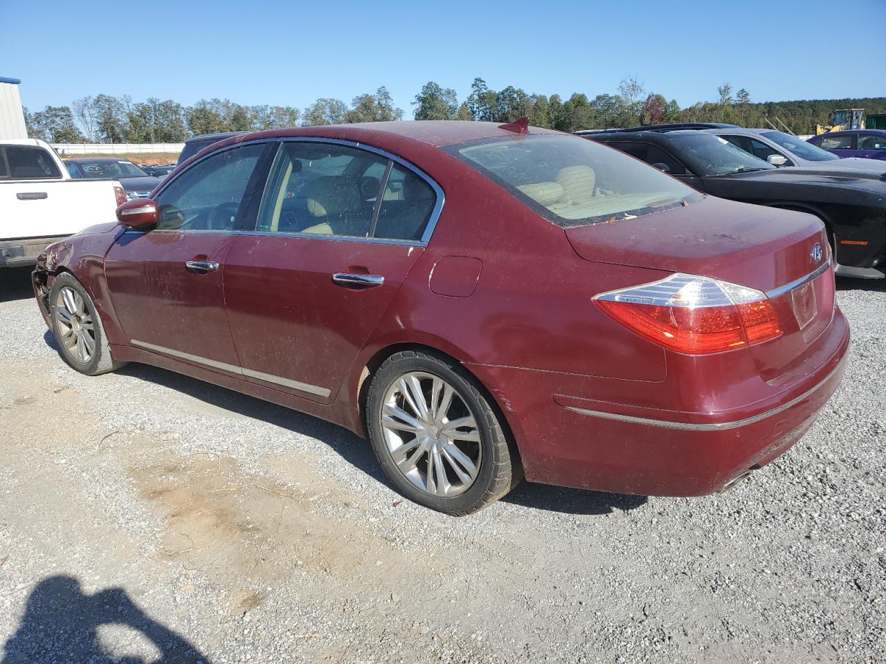 2011 Hyundai Genesis - Image 2