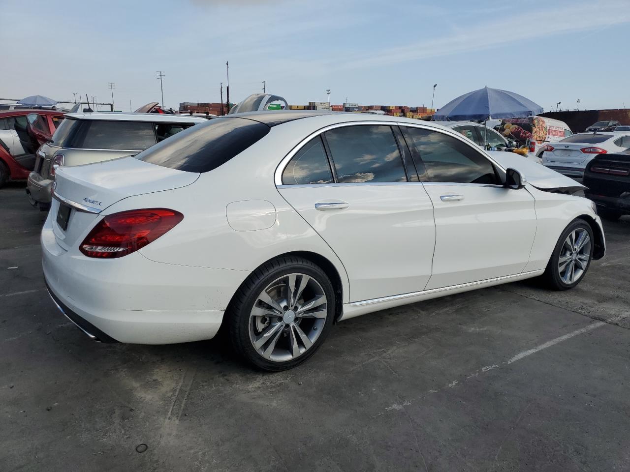 VIN 55SWF4KB2FU016126 2015 MERCEDES-BENZ C-CLASS no.3