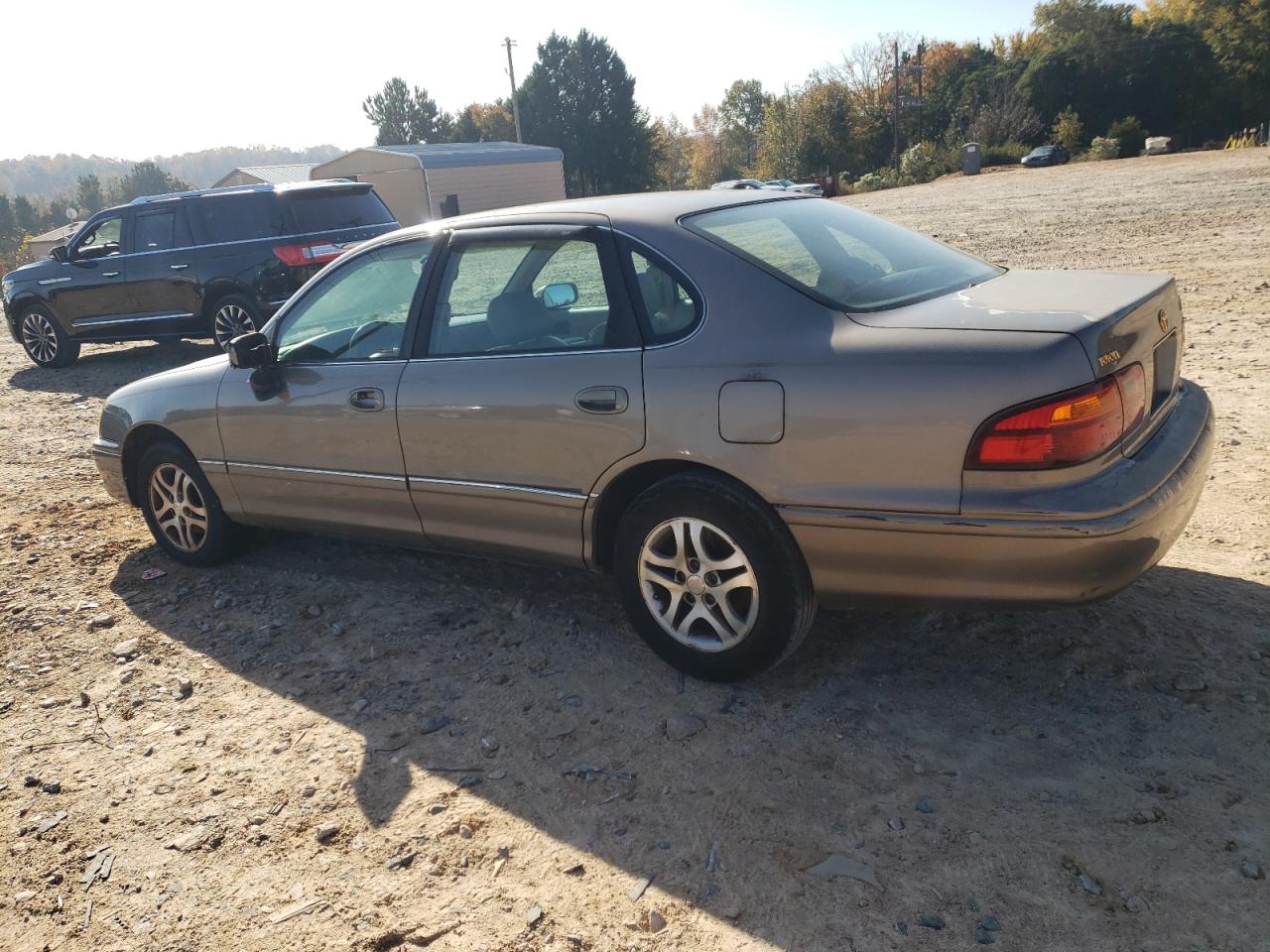 1998 Toyota Avalon - Image 2