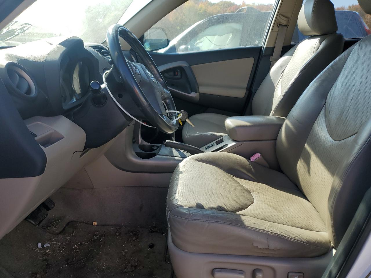 2008 Toyota Rav4 Limited VIN: JTMBD31V285175874 Lot: 77187384