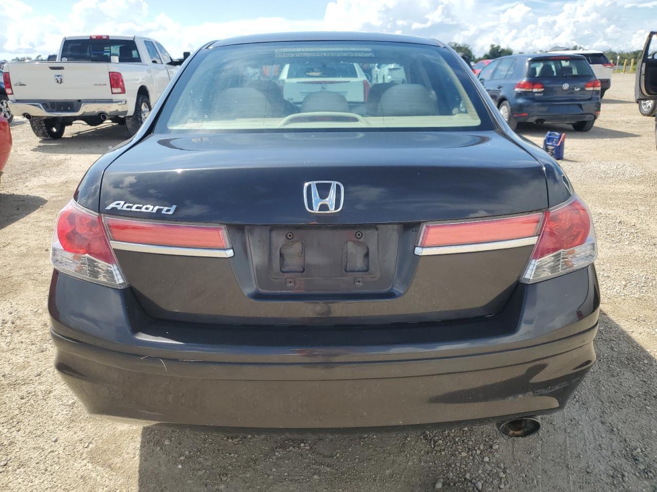 1HGCP2F71BA043009 2011 Honda Accord Ex