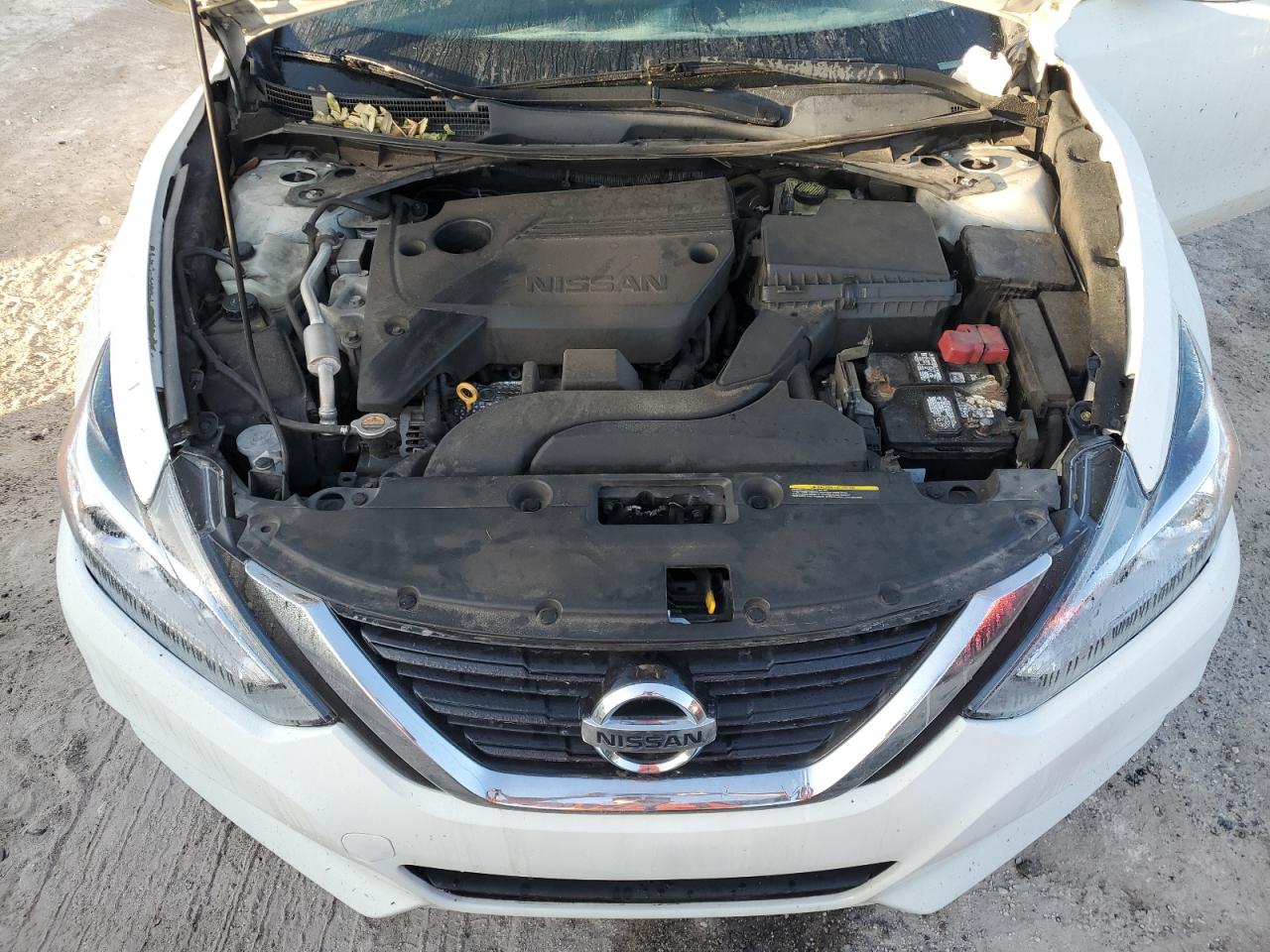 2017 Nissan Altima - Image 11