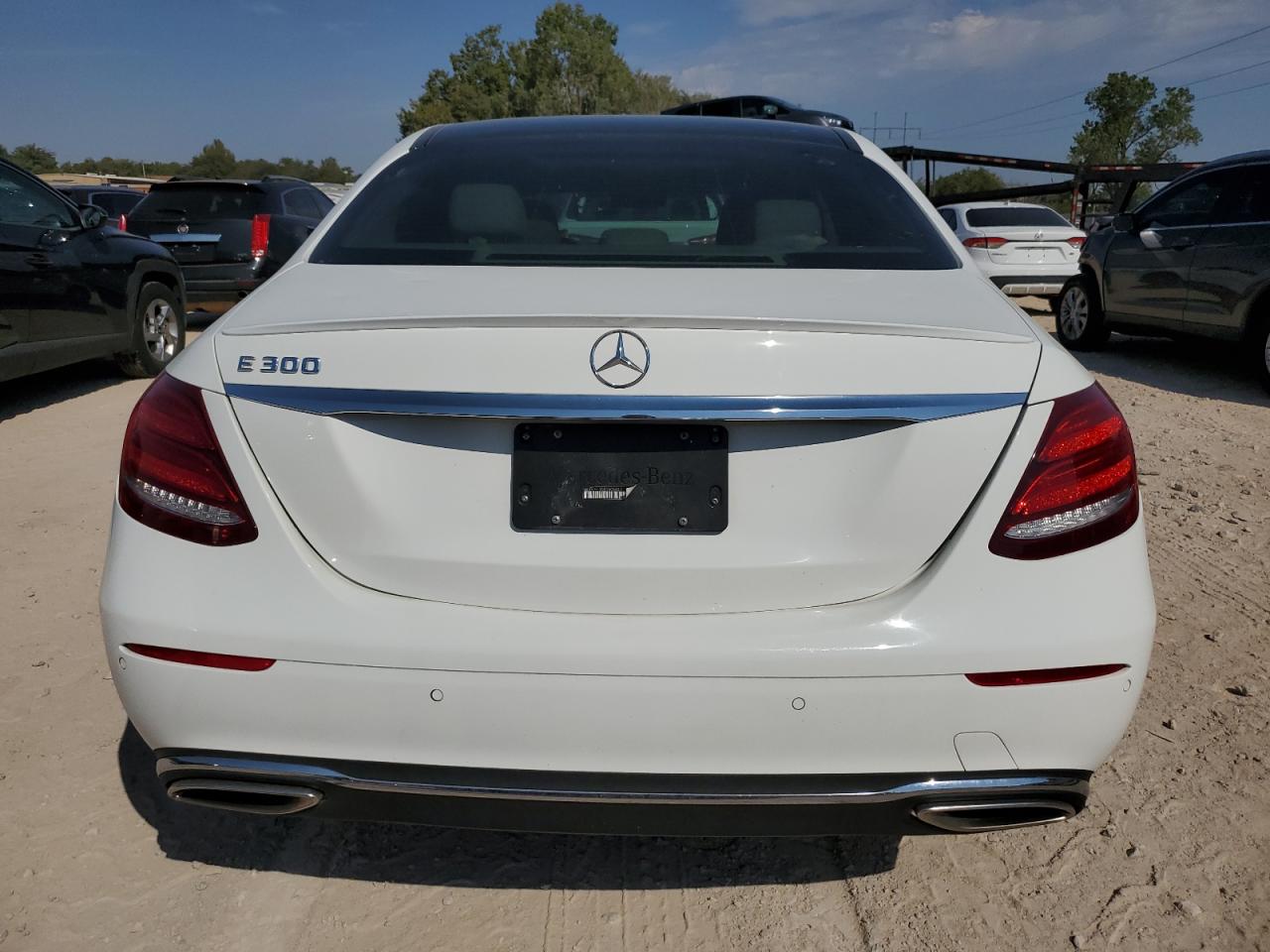 WDDZF4JB3KA506681 2019 Mercedes-Benz E 300