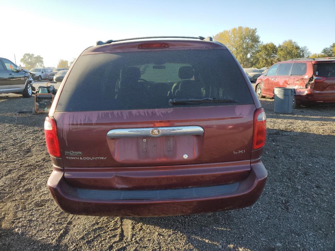 2002 Chrysler Town & Country Lxi VIN: 2C4GP54L02R627379 Lot: 75958104