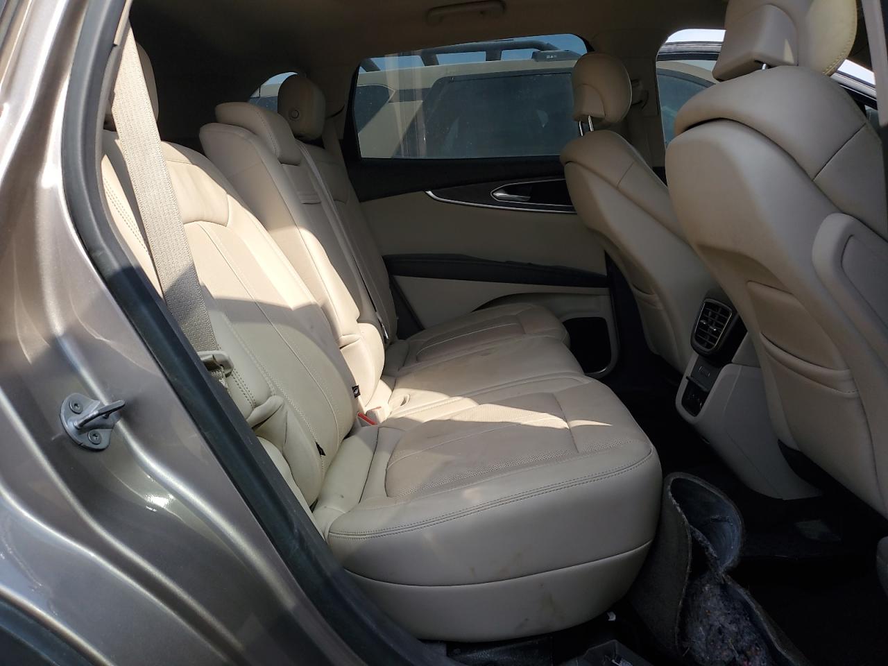 2020 Lincoln Nautilus - Image 11