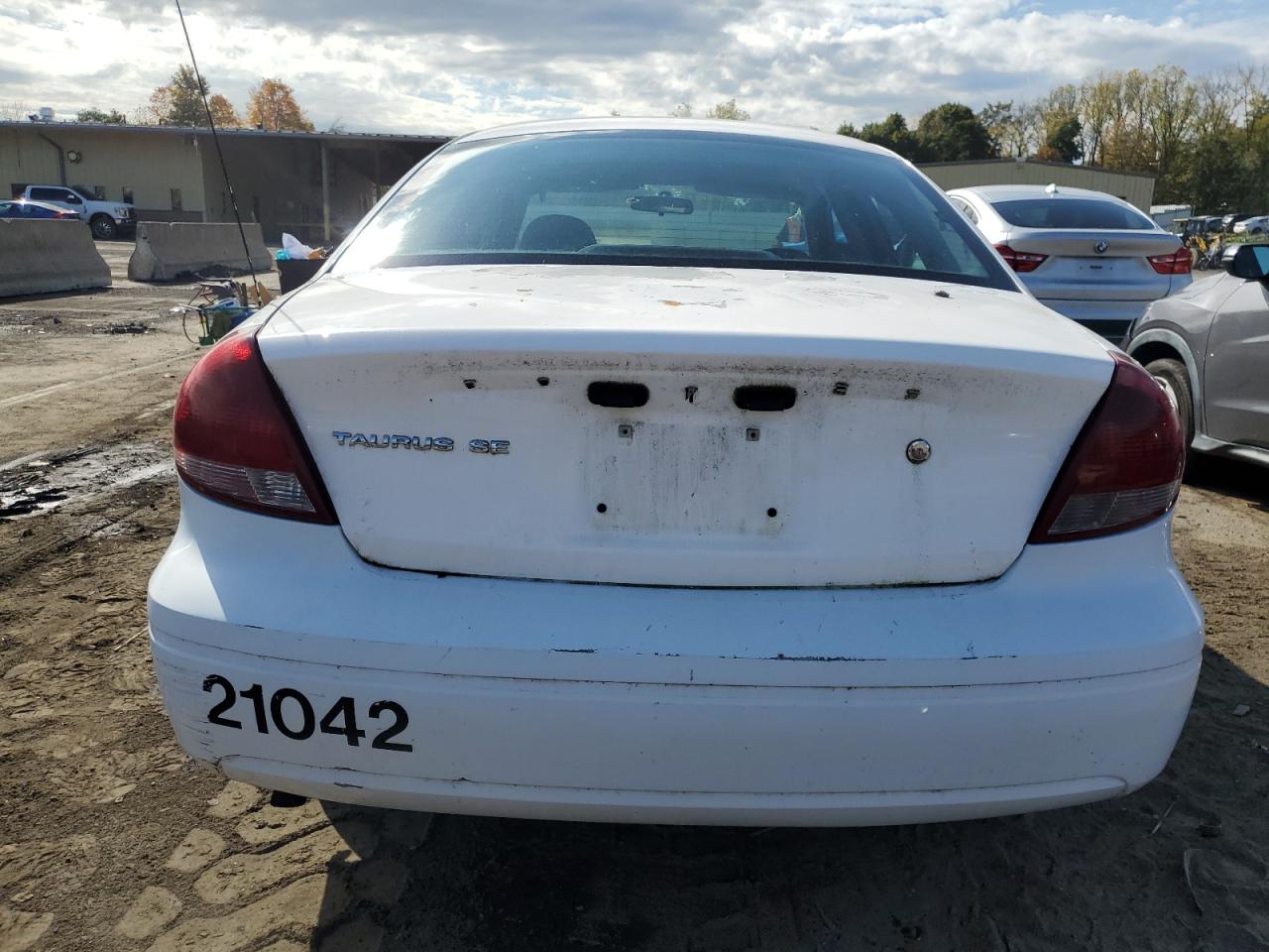 2006 Ford Taurus Se VIN: 1FAFP53U56A188105 Lot: 74956664