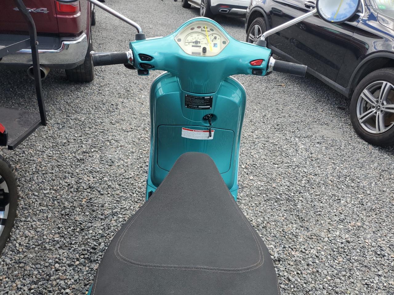 ZAPC386B6D5302833 2013 Vespa Lx 50