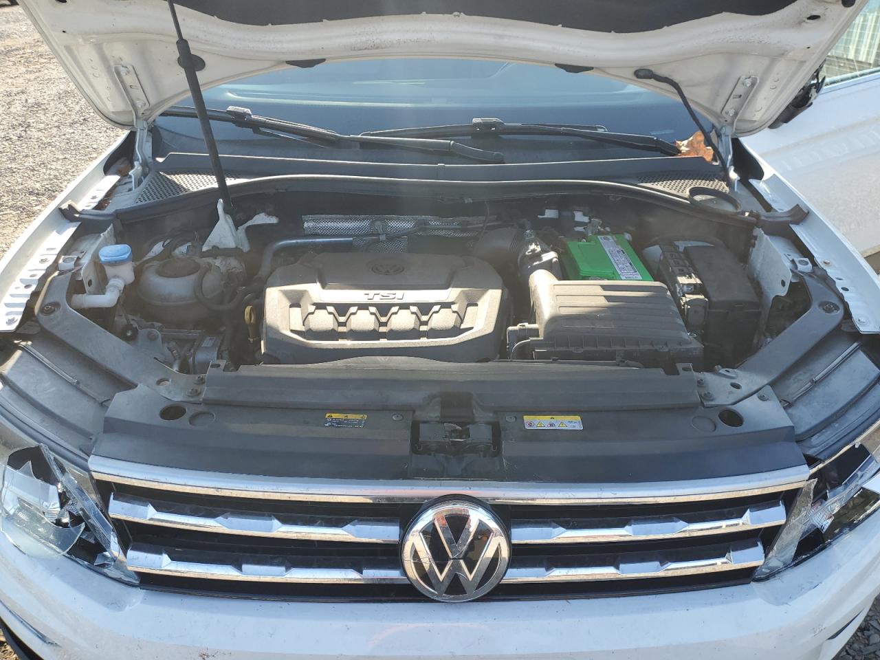 3VV3B7AX4JM019842 2018 Volkswagen Tiguan Se