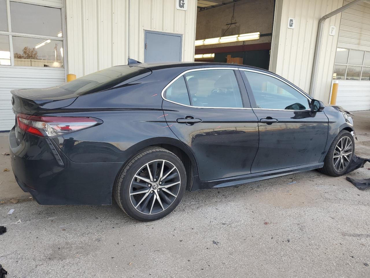 2021 Toyota Camry - Image 3