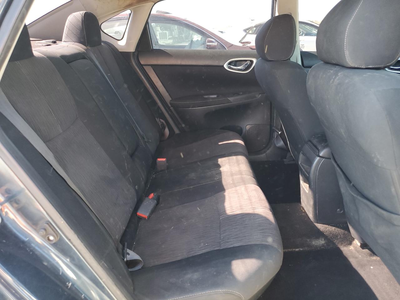 2015 Nissan Sentra - Image 10