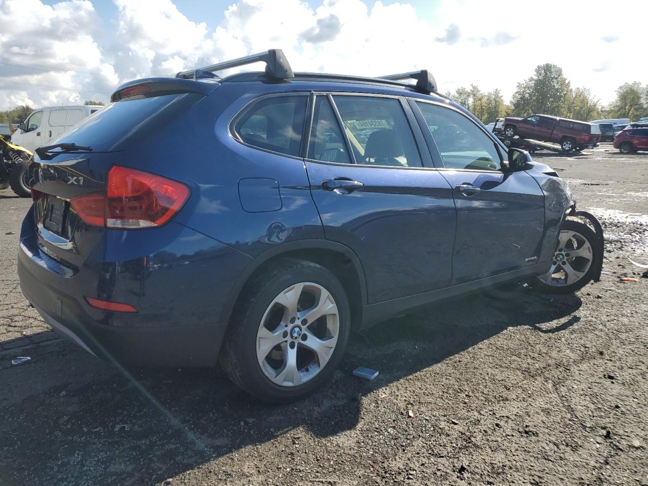 VIN WBAVM1C5XDVW46448 2013 BMW X1 no.3