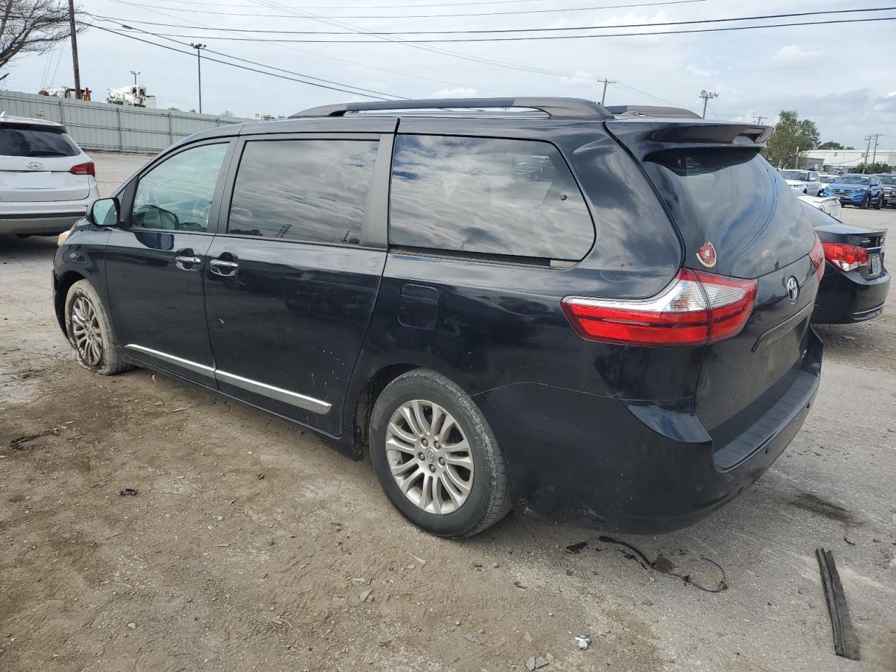 2015 Toyota Sienna Xle VIN: 5TDYK3DC0FS670723 Lot: 73825384