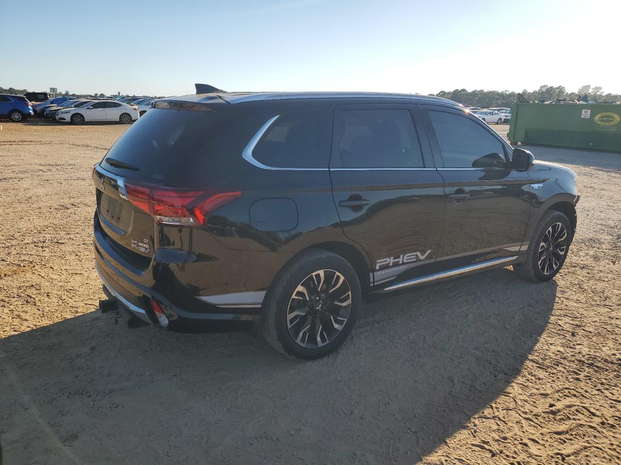 2018 Mitsubishi Outlander - Image 3