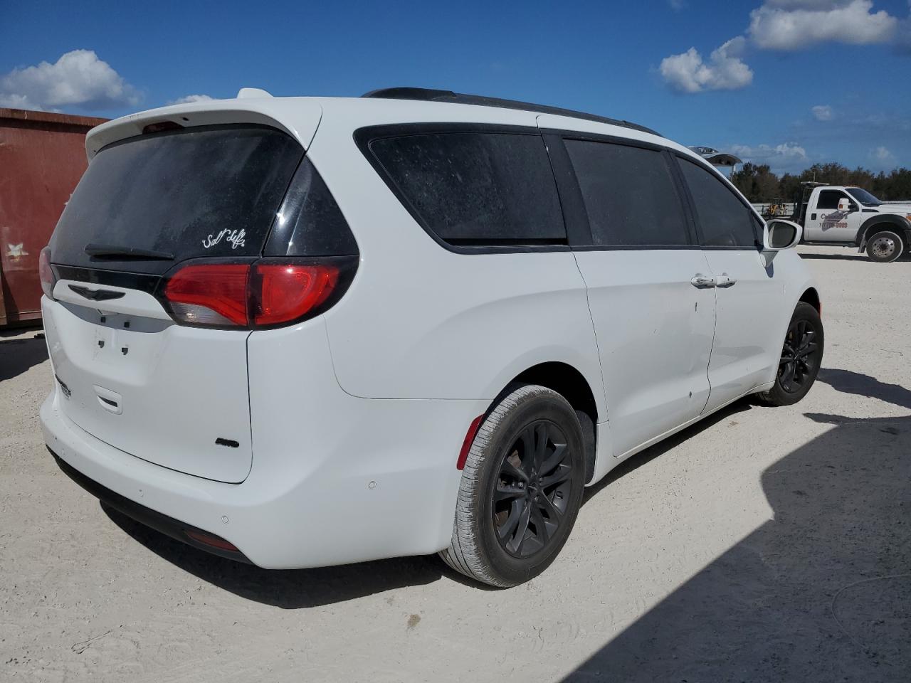 2020 Chrysler Pacifica - Image 3