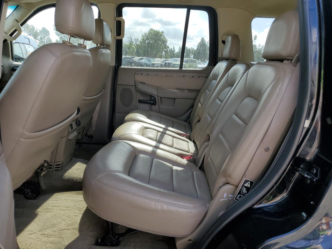 2002 Ford Explorer - Image 11