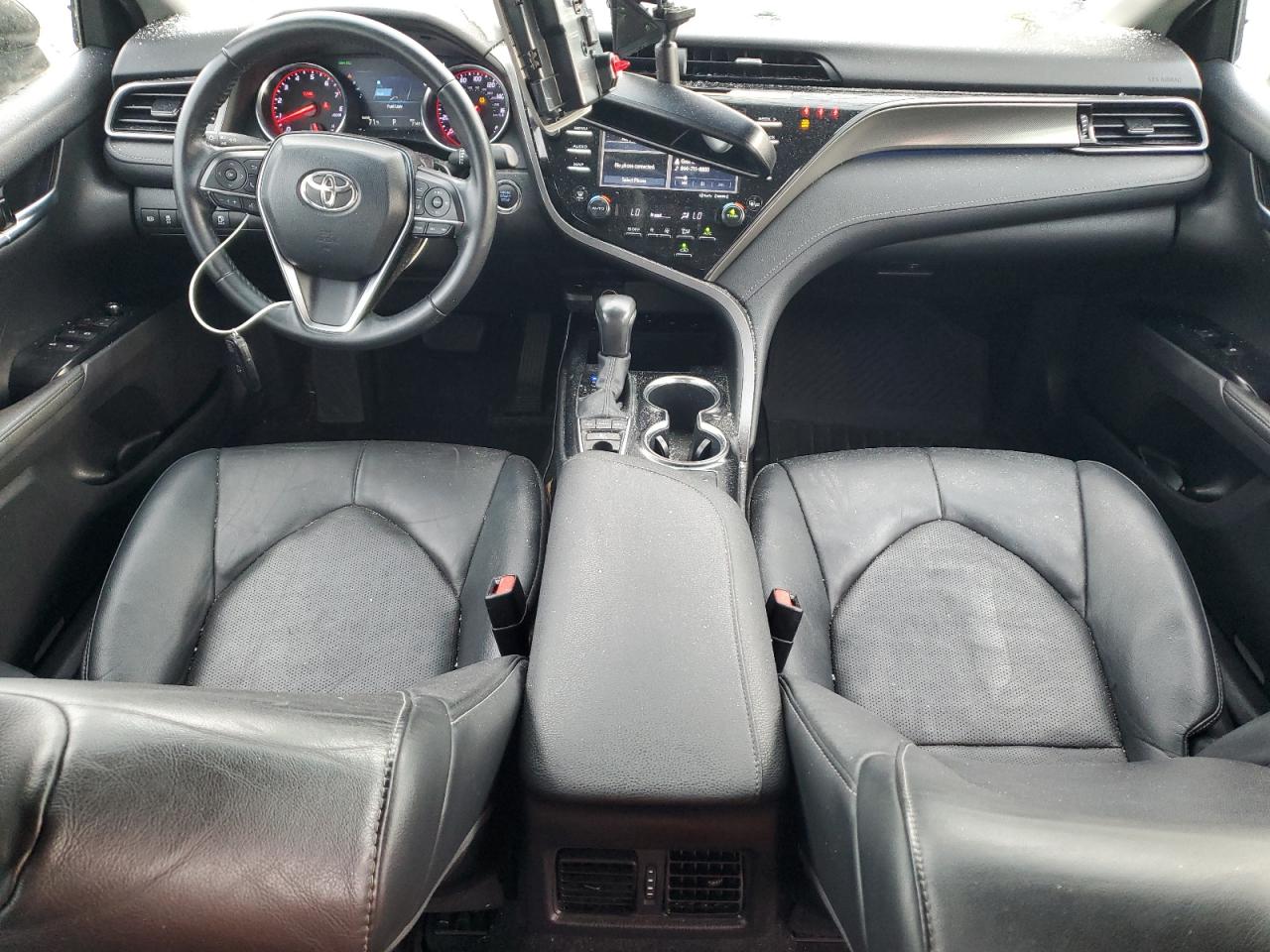 2020 Toyota Camry - Image 8