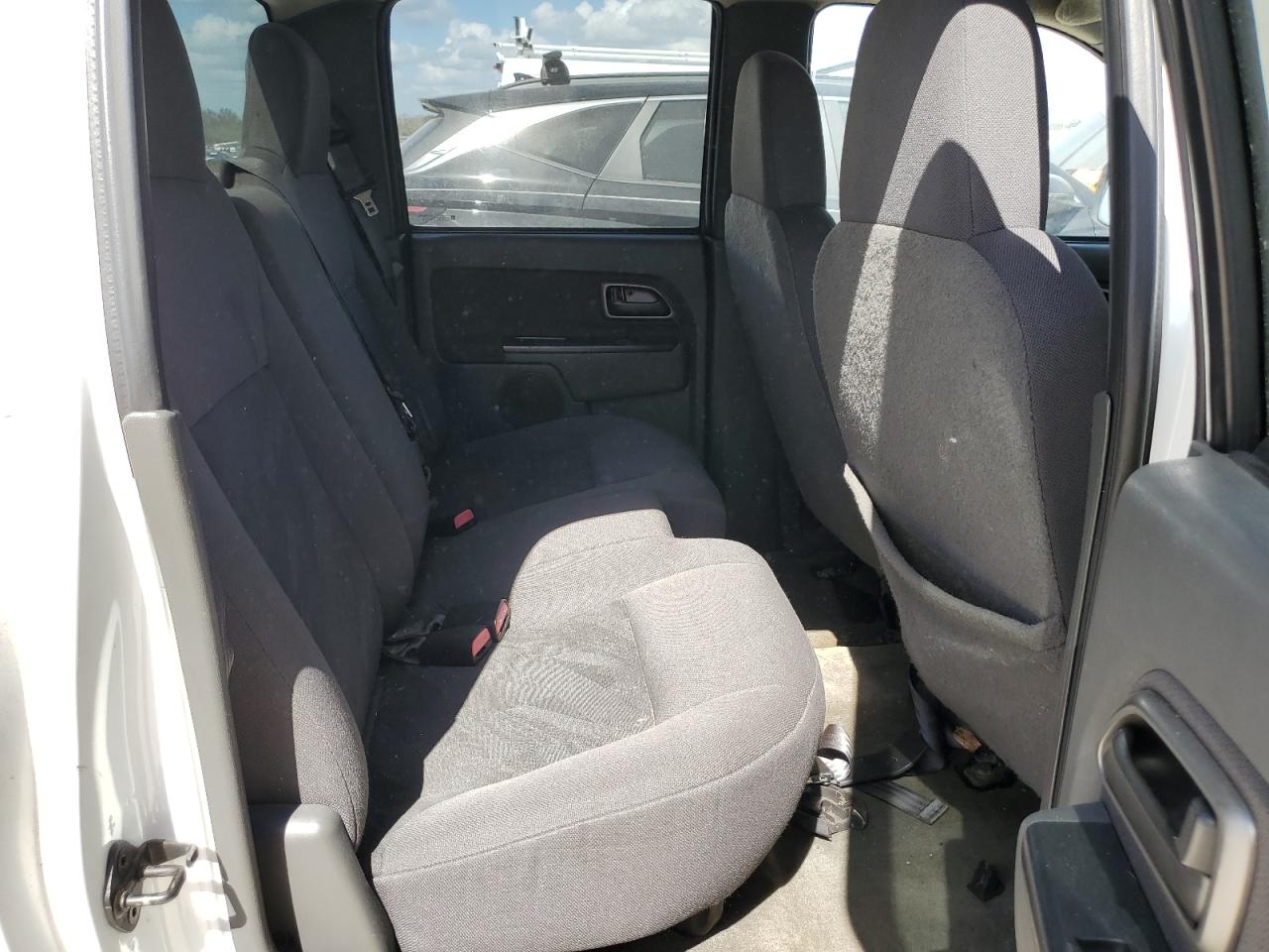 2005 Chevrolet Colorado - Image 10
