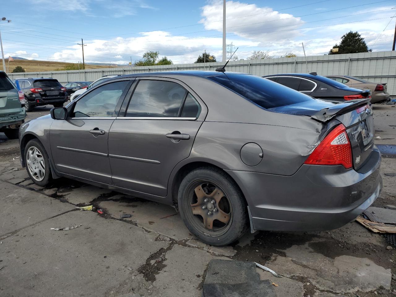 2010 Ford Fusion - Image 2