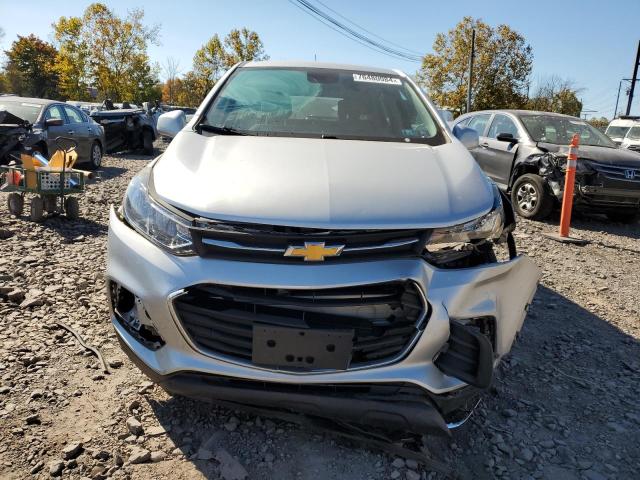  CHEVROLET TRAX 2018 Серебристый