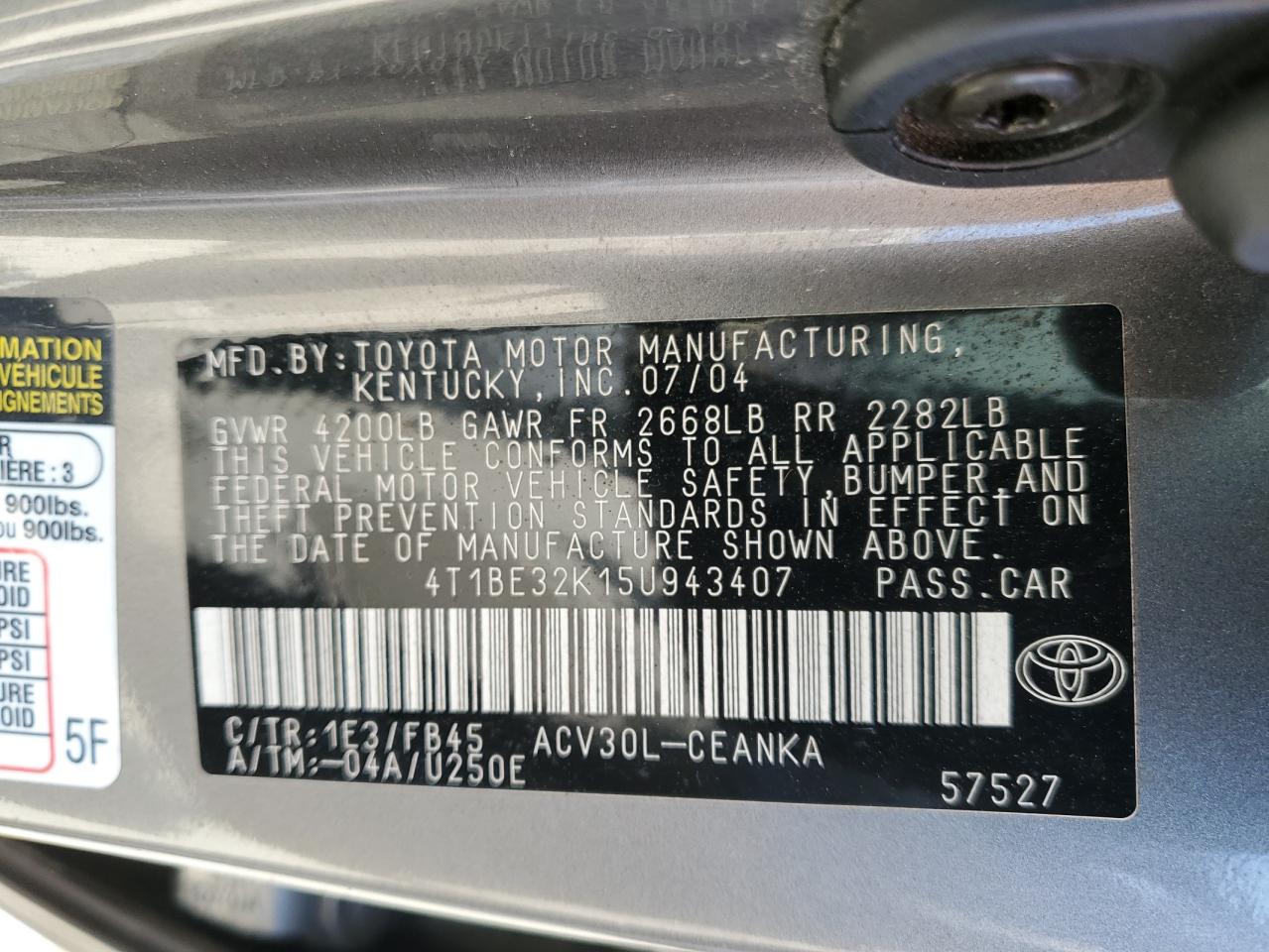 2005 Toyota Camry - Image 12